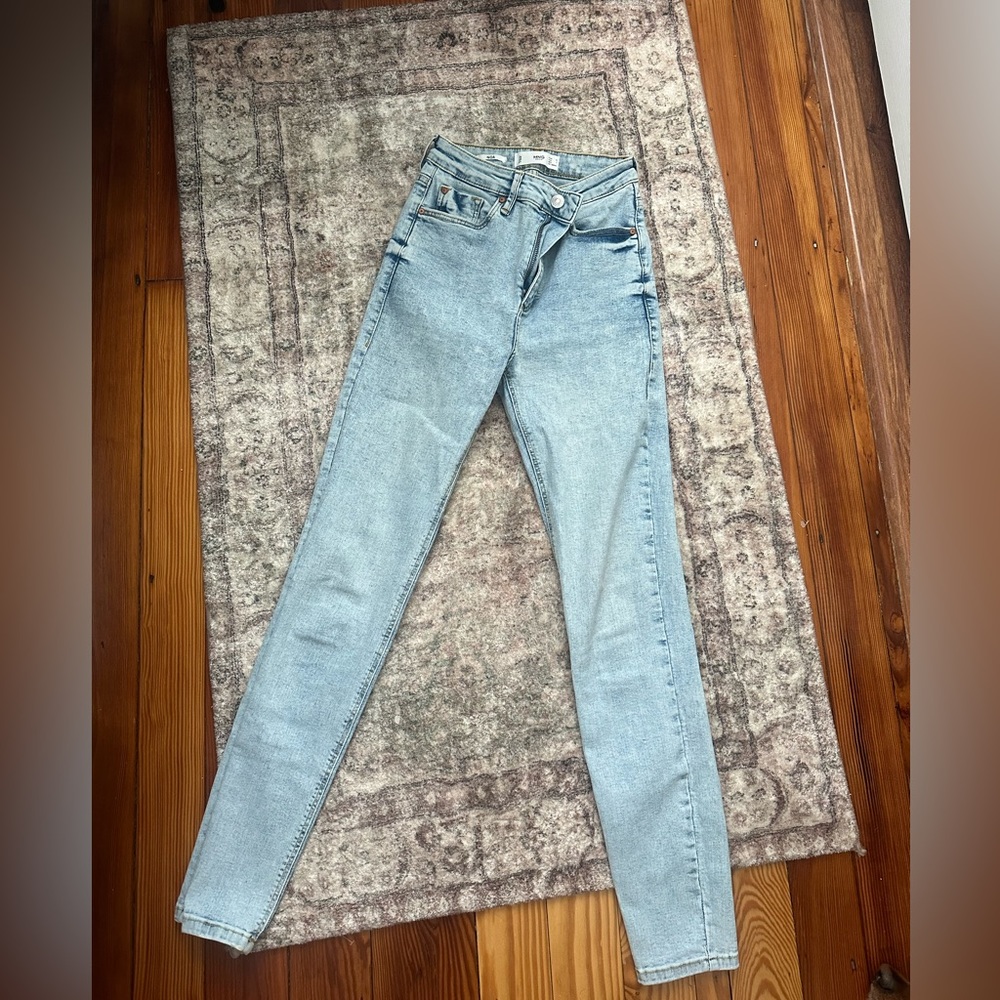 Jeans.